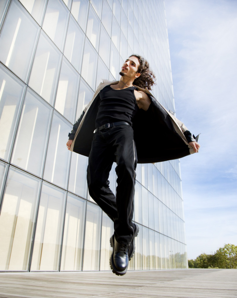 danseur dans un saut