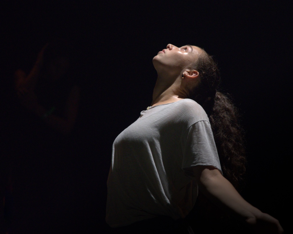 danseuse sur un plateau en résidence