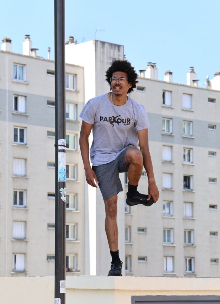 traceur en haut d'un bâtiment